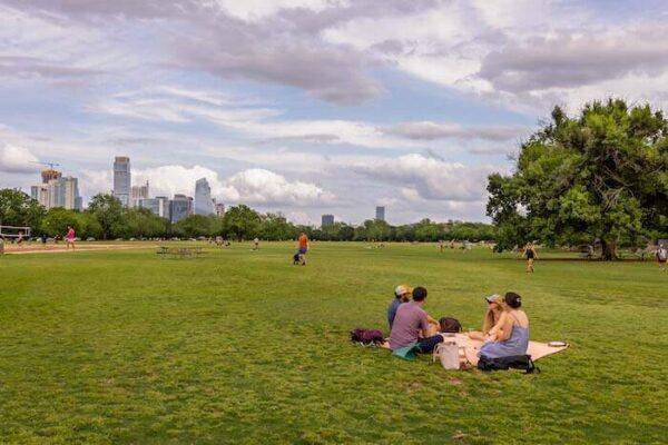 Best parks for picnics and family fun in austin texas