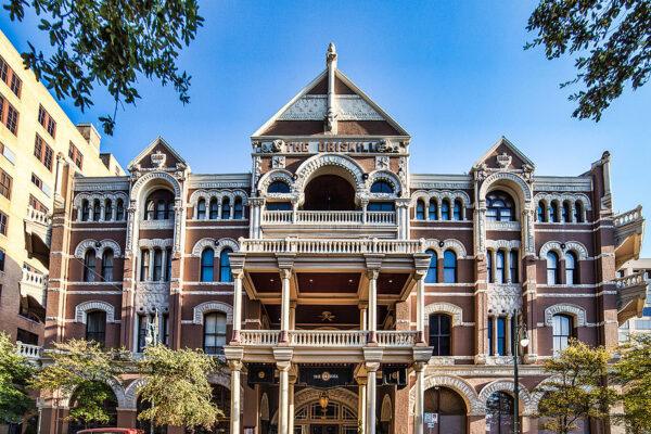 Historic hotels and inns in texas
