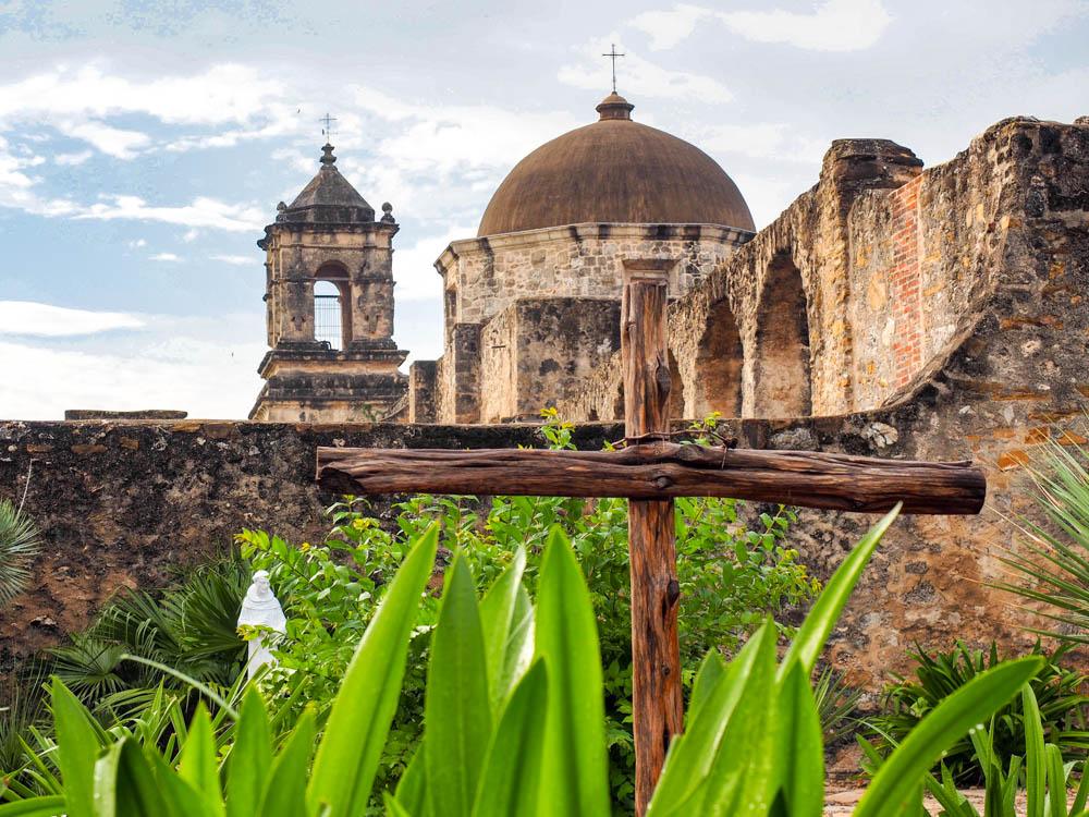 Historic landmarks to visit in san antonio texas
