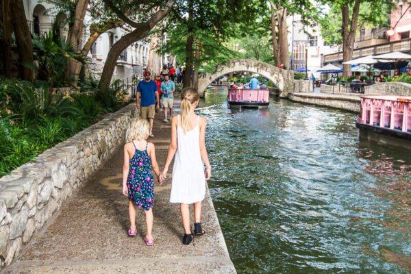 San antonio texas neighborhood tours on foot