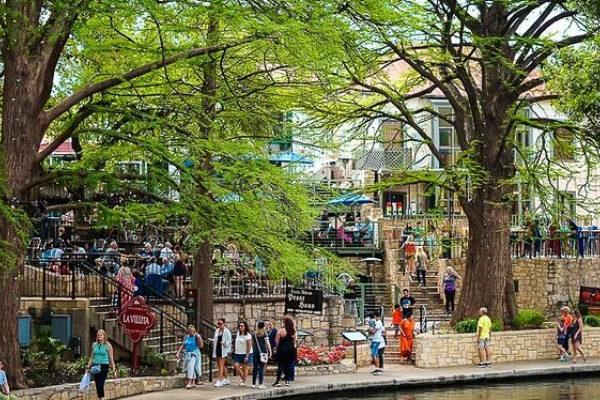 San antonio texas walking tours for history lovers