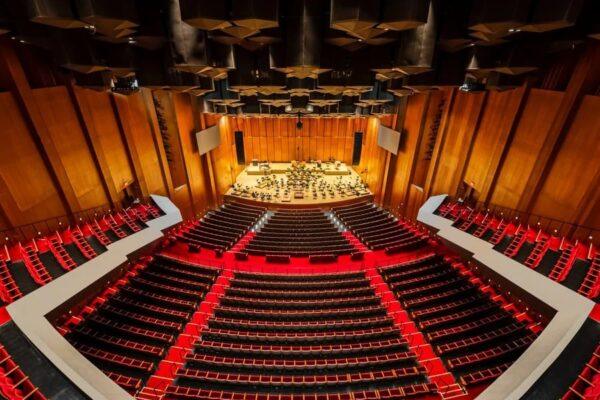 The houston theatre and performing arts scene