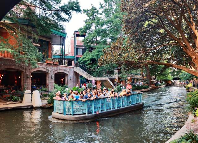 Top attractions in san antonio texas for couples