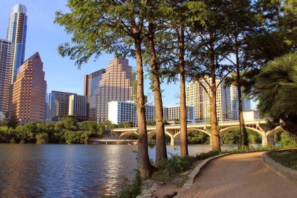 Top romantic activities for couples near lady bird lake austin texas
