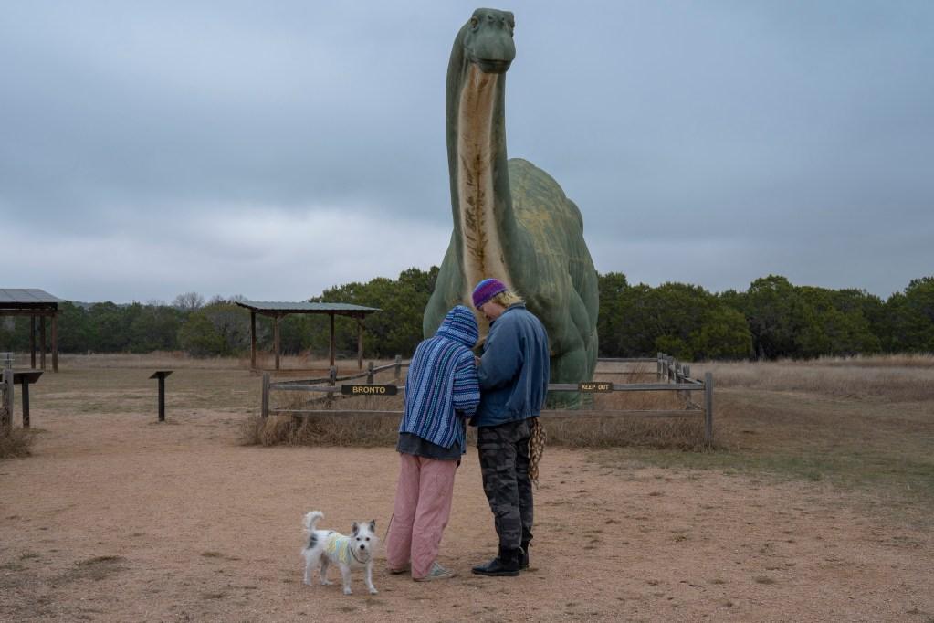 Residents Rally Against High Voltage Power Lines Threatening Dinosaur Valley State Park