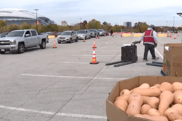 Massive Holiday Food Donation Event in Arlington Serves Thousands in Need