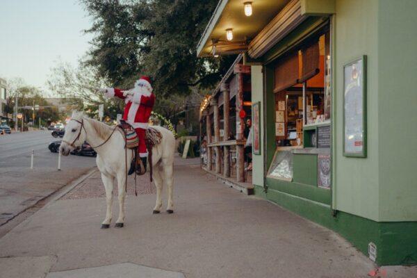 Austin's Horseback Santa Returns: A Heartwarming Comeback After a Tough Year