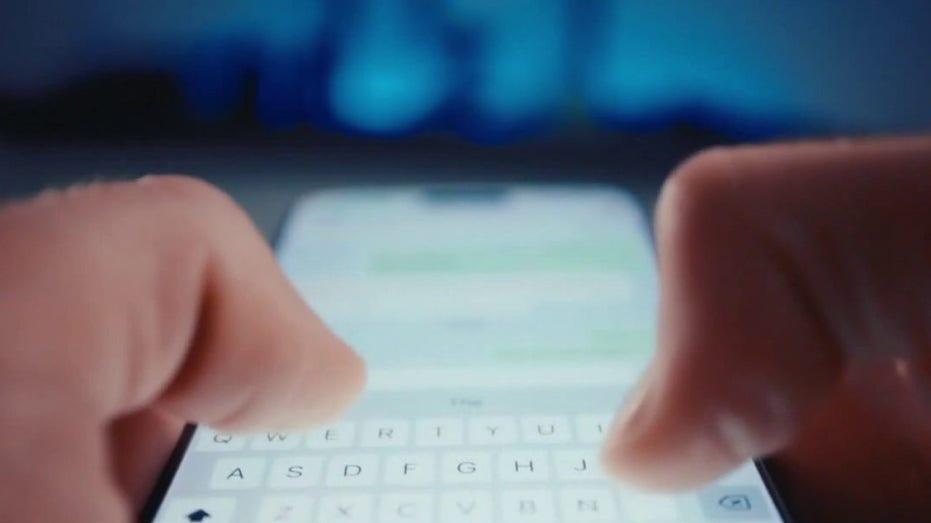 Texas Lawmaker Calls for TEA to Enforce Cellphone Ban in Schools