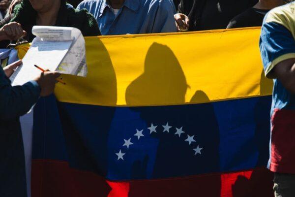 Texas Lawmaker Stranded in Caribbean Due to Venezuela's Ground Flight Strikes