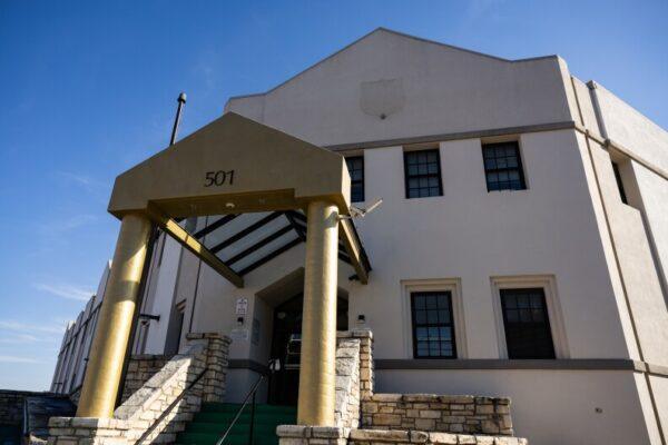 "Austin Freeze Sheds Light on Food Insecurity at Women's Shelter: 'Always Hungry'"