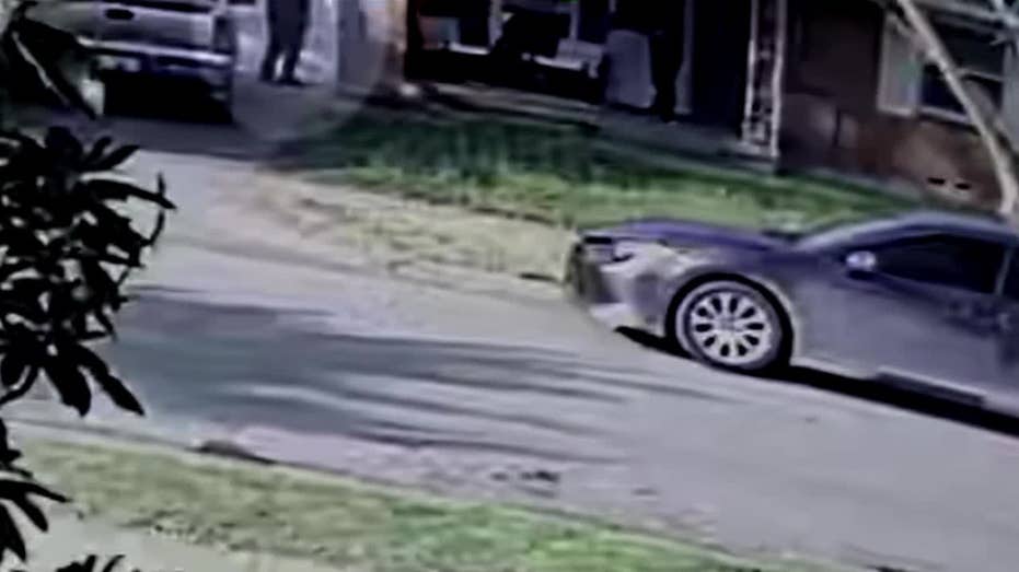 Suspect on the Run After Using Pizza Delivery to Lure Victim Outside