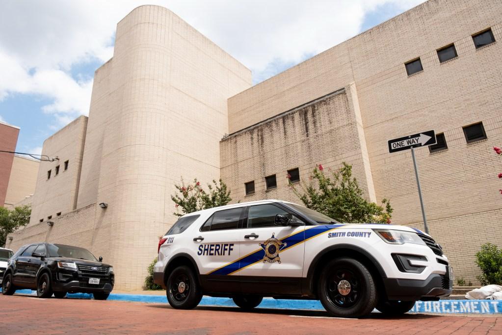 Texas Jails Fail to Meet Inmate Release Deadlines, Resulting in Costly Settlements for Counties