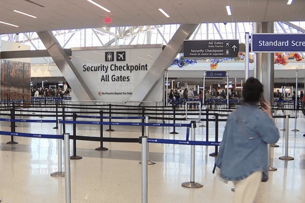 Real Time TSA Wait Times at Houston Airports: Check IAH and Hobby for March 30th
