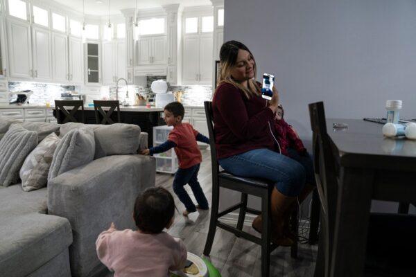 Texas Dad Among DACA Recipients Facing Deportation Under Trump Administration