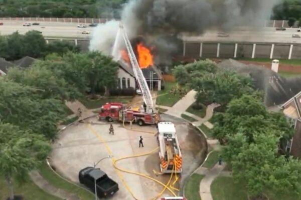 Firefighters Tackle House Fire in Sugar Land's Riverpark Neighborhood