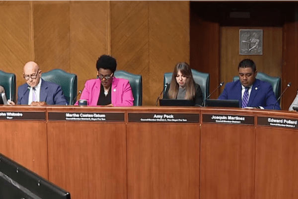 Houston City Council Considers Repeal of Immigration Ordinance Amid Funding Threats