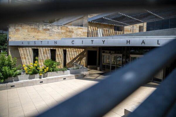 Austin Extends Deadline for ICE Policy Changes Amid State's Multimillion Dollar Threat