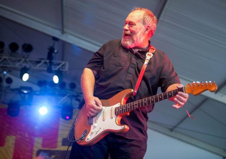 Honoring Jon Dee Graham: How Loved Ones Ensure His Guitar Keeps Playing After His Passing