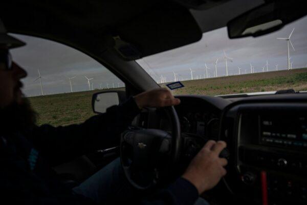 Texas Wind Projects on Hold: Defense Department Cites National Security Issues