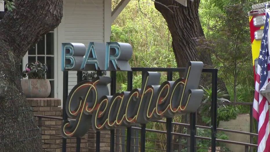 Massive Blaze Destroys Bar Peached on West 6th Street in Austin