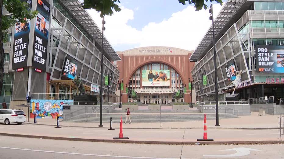 Impact of Mavs and Stars Departures on Downtown Dallas Business Owners: Key Insights