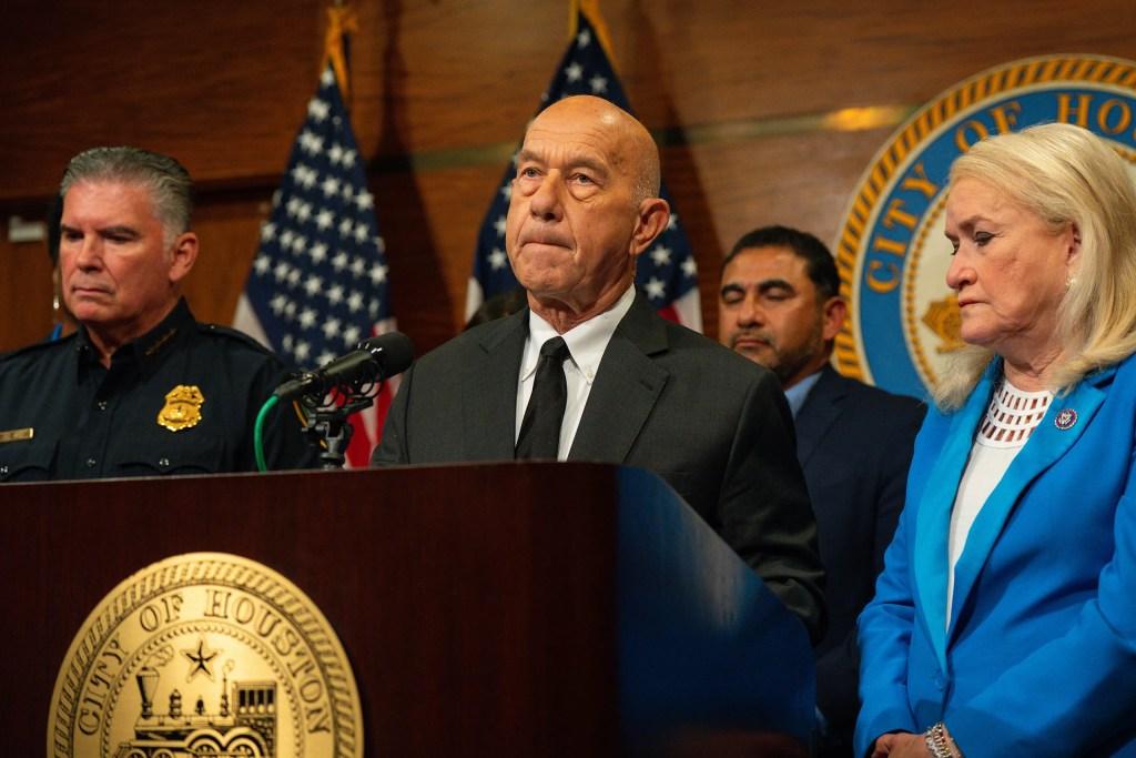 Houston Mayor Commits to Local Investigation of ICE Shooting Amid Federal Information Gap