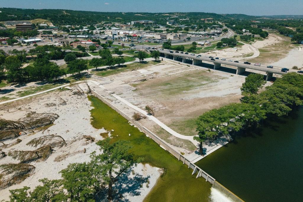 "Facing Increased Flood Damage, Kerr County Struggles to Find Volunteers"