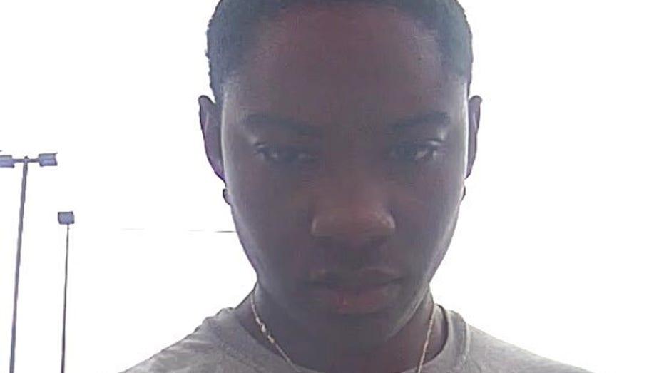 Austin Downtown Theft Spree: APD Seeks Suspect Linked to Multiple Crimes