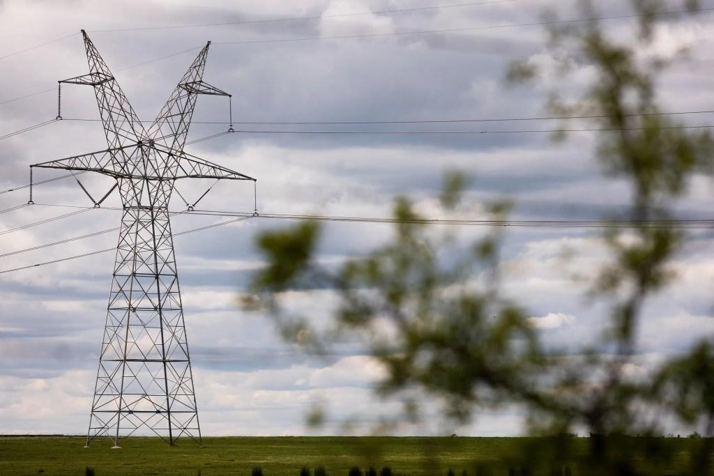 Texas Legislators Aim to Stop High Voltage Transmission Line Construction Across the State