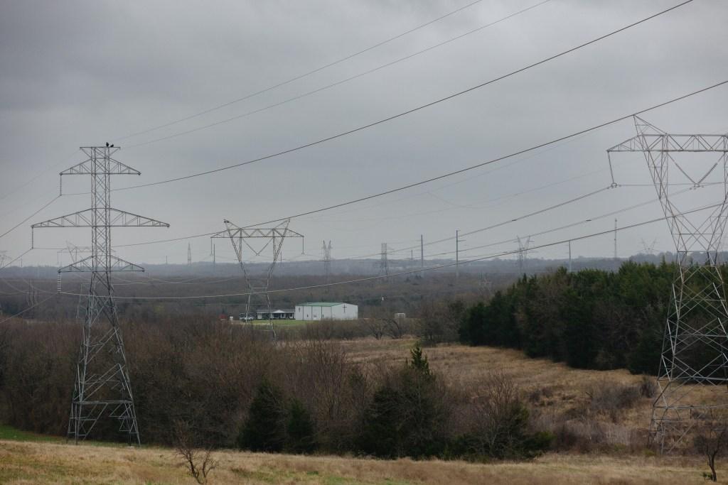 Texas Regulators Greenlight Major West Texas Transmission Lines Despite Landowner Opposition