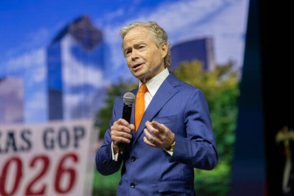 Don Huffines Takes Office as Texas Comptroller Just Before November Elections