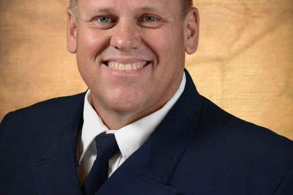 Dallas Firefighter Passes Away from Cancer on His 48th Birthday: A Tribute to His Courage