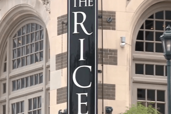 Beloved Houston Wedding Venue Shuts Down Unexpectedly, Causing Couples to Search for Alternatives