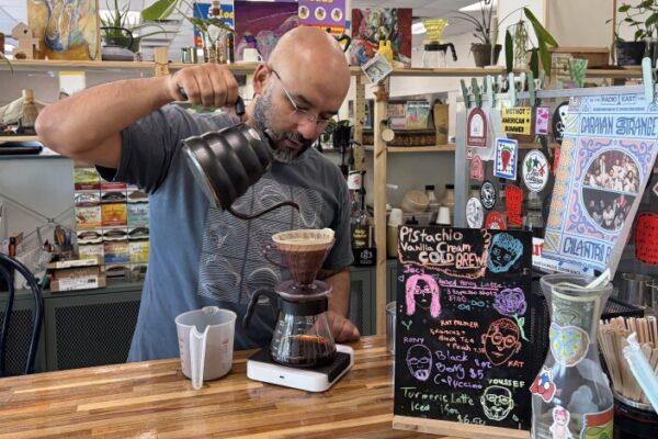 Syrian Kurdish Refugees Launch Unique Coffee Shop Inside Austin Laundromat